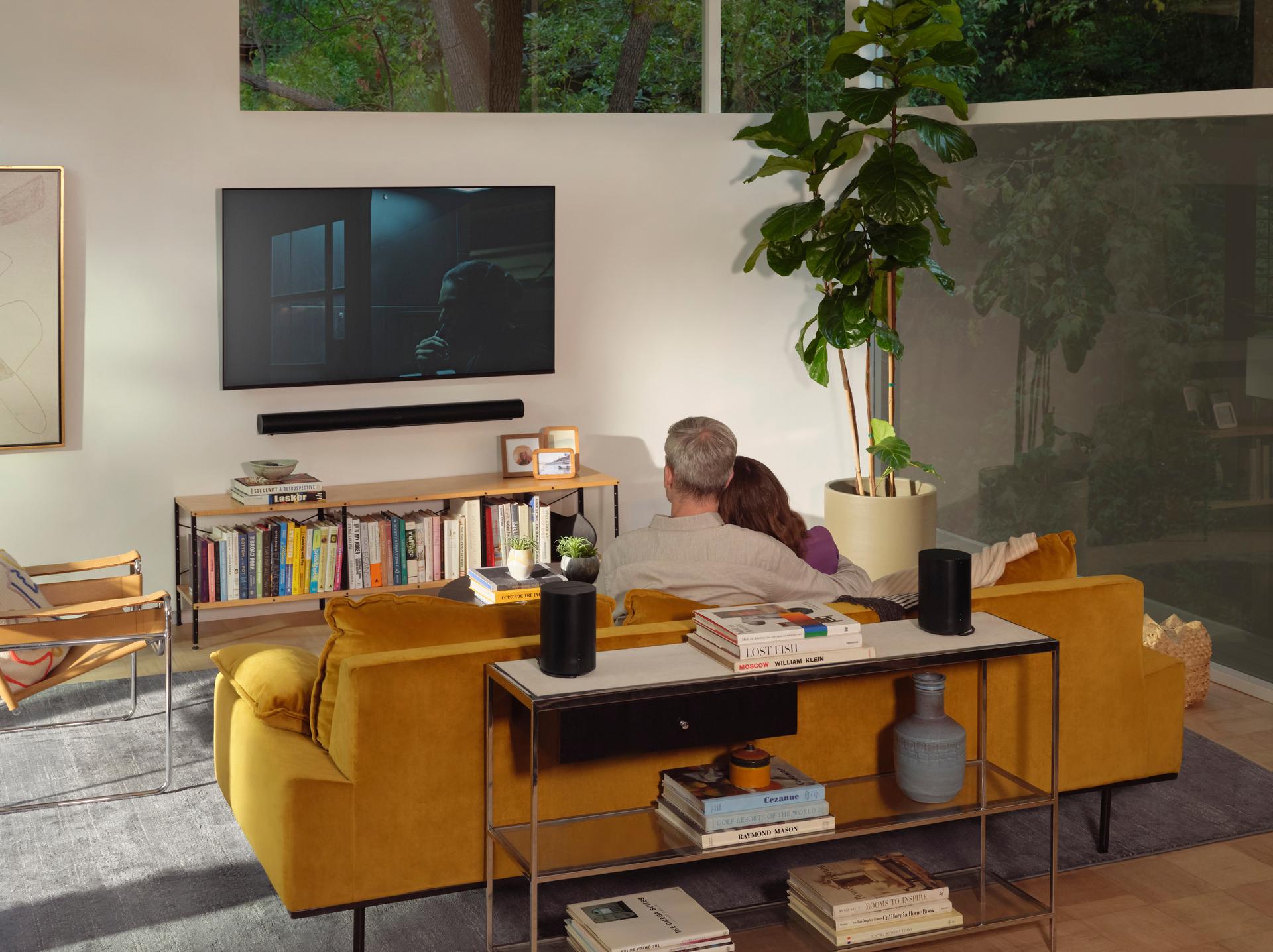 Sonos-Era100_Lifestyle_Black_Surround_Set_01 Ev Sinema Sistemleri